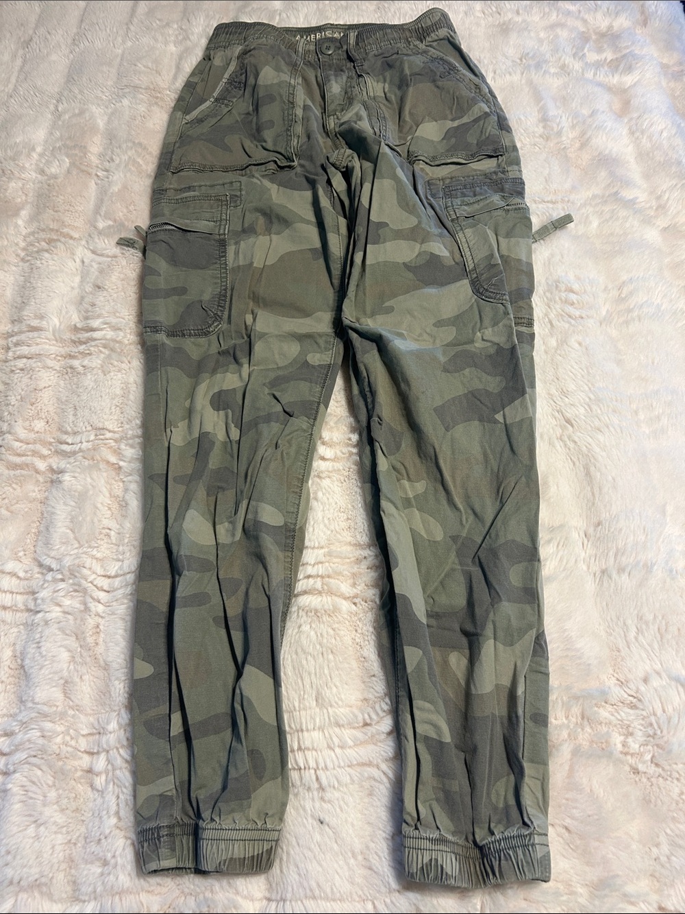 American Eagle Camouflage Cargo Jogger Pants - Olive Green
